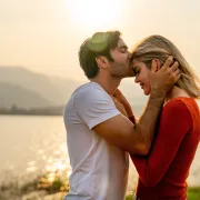 Poljubac u čelo najjači je znak intimnosti. Je li ovo najveće iznenađenje?