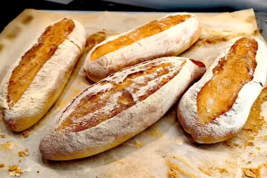 Recept u fotografijama za domaći kruh kao iz krušne peći