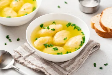 Recept u fotografijama za mekane noklice koje će obogatiti svaku juhu