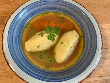 Recept u fotografijama za mekane noklice koje će obogatiti svaku juhu