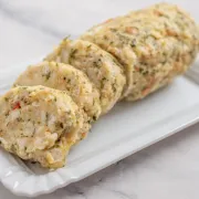 Imamo recept za štrucu od kruha koja može biti odličan prilog uz razna jela