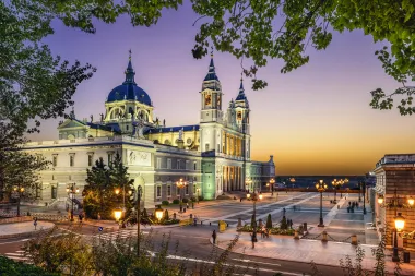 Veličanstveni Madrid: Otkrij srce Španjolske kroz povijest i gastronomiju