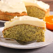 Recept za sočni biskvit od maka s kremom od limuna