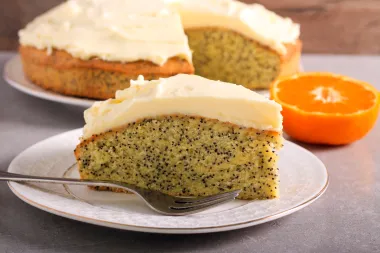 Recept za sočni biskvit od maka s kremom od limuna