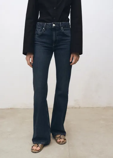 Bootcut traperice se vraćaju u modu – evo zašto su opet hit