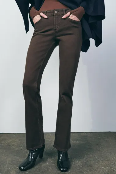 Bootcut traperice se vraćaju u modu – evo zašto su opet hit