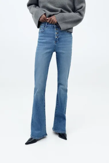 Bootcut traperice se vraćaju u modu – evo zašto su opet hit