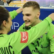 Utakmica za pamćenje: Najljepši zagrljaj Kuzmanovića i njegove Kim razgalio je naša srca