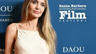 Angelina Jolie u udobnoj, ali trendi slip haljini koja će biti hit ovog proljeća