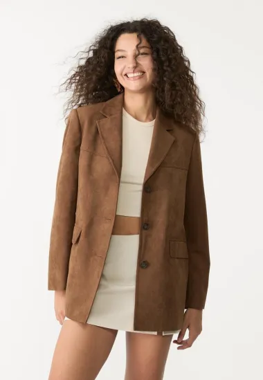 Proljetne jakne: Stradivarius ima trendi modele od brušene kože i trapera