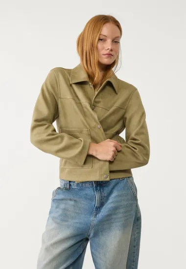 Proljetne jakne: Stradivarius ima trendi modele od brušene kože i trapera