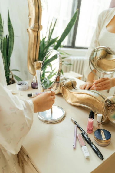 Je li va&scaron;oj kozmetici istekao rok? Vodič za provjeru i sigurno kori&scaron;tenje