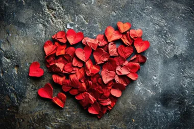 Kako je nastalo Valentinovo? Krenulo je kao užasan običaj, a danas je u znaku ljubavi