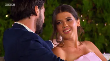 'Gospodin Savršeni': Tri nove djevojke stigle u vilu, a show na ceremoniji napustila Savannah
