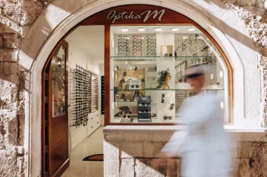 Od prvih naočala do vrhunskog webshopa - Optika M i njihova 20-godišnja priča