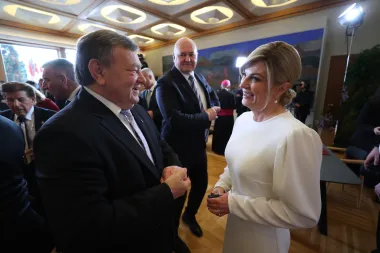 Kolinda Grabar-Kitarović u haljini britanskog brenda kojeg obožava Kate Middleton
