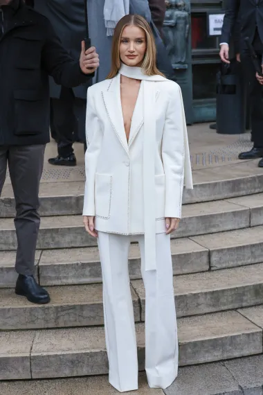 Utjelovljenje tihog luksuza: Obožavamo stil Rosie Huntington-Whiteley