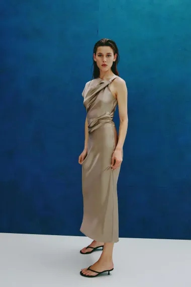 10 elegantnih haljina iz Zare koje odišu luksuzom i elegancijom