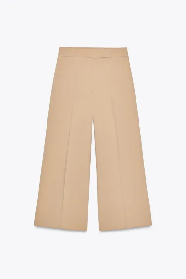 Od trapera do lepršavih tkanina: Zara ima stylish komplete