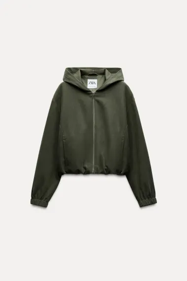 Od trapera do lepršavih tkanina: Zara ima stylish komplete