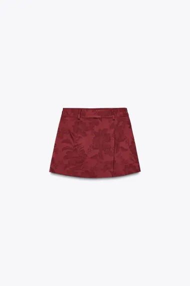 Od trapera do lepršavih tkanina: Zara ima stylish komplete