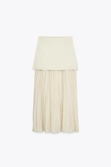 Od trapera do lepršavih tkanina: Zara ima stylish komplete