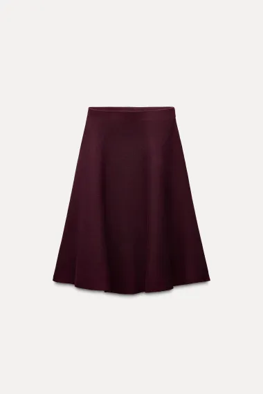 Od trapera do lepršavih tkanina: Zara ima stylish komplete