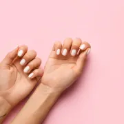 Minimalizam na noktima: Milky manikure unose sofisticiranost u svaki dan