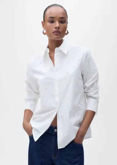 Bijela košulja - svestrani klasik koji pristaje uz svaki look