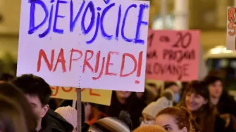 Deveti 'Noćni marš': Danas se maršira pod sloganom 'Feminizam nema granica'