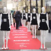 Buketi umjesto straha: L&rsquo;Or&eacute;al Paris kampanjom 'Uznemiravanje na ulici nikada nije tvoja krivica' osnažuje žene