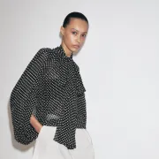 Bluze na vezanje - komad koji svaku običnu kombinaciju pretvara u efektnu