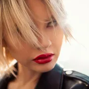 Kultni crveni ruževi koji će obogatiti svaki proljetni makeup look