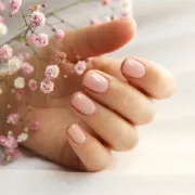 Jesi li čula za BIAB manikuru? Trend trajnog gel laka zdravija je opcija za nokte