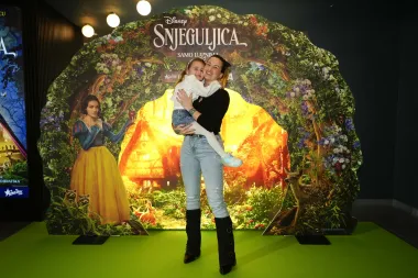 Gala premijera Disneyjeve 'Snjeguljice' oduševila sve generacije