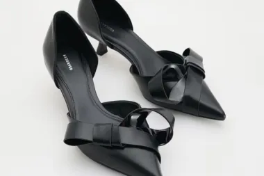 Crne cipele s potpeticama: 15 elegantnih modela za udobne dnevne kombinacije