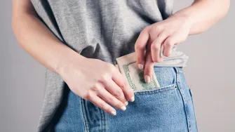 Oprezno s novcem: Ova 4 znaka ostat će praznih džepova u travnju