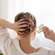 Claw Clip trend: Ideje za najjednostavnije frizure za svaki dan