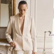 Bijela odlijela jako su elegantna, a dugo nismo vidjeli ovako dobre modele