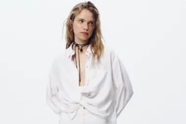Bijele traperice su klasik - ove sezone nosimo baggy modele