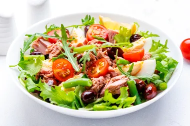Zdravo, brzo i fino: Recepti za salate s tunom za svaki dan