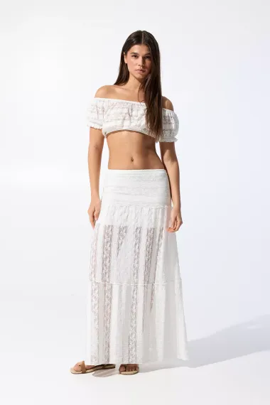 Čipkaste suknje boho stila osvojile su modne piste i ulice