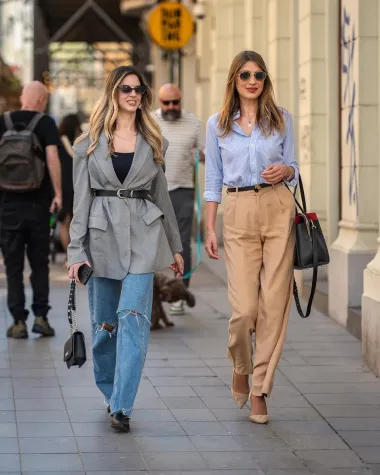 U ležerno-poslovnom outfitu: Dama na špici dokaz je da klasika nikad ne izlazi iz mode