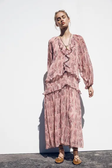 Ljeto u znaku dugih haljina – Zara donosi najbolje modele