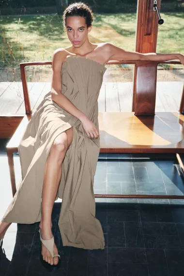 Ljeto u znaku dugih haljina – Zara donosi najbolje modele