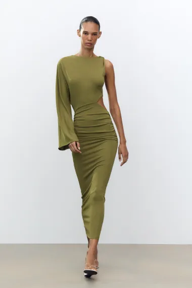 Ljeto u znaku dugih haljina – Zara donosi najbolje modele