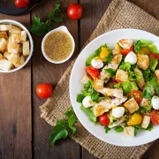 4 lagane i osvježavajuće salate s puretinom