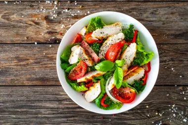 4 lagane i osvježavajuće salate s puretinom
