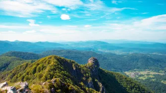Vikend izlet na Klek: Planina vještica, legendi i pogled koji oduzima dah