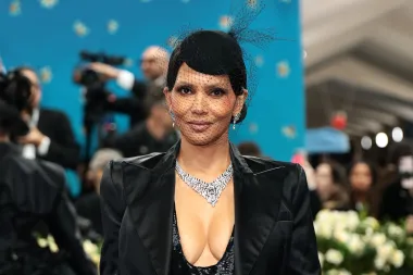 Prozirno i provokativno: Halle Berry u neočekivanom izdanju na Met Gali